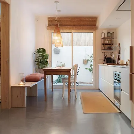 Apartment Ref 127 - 1 *